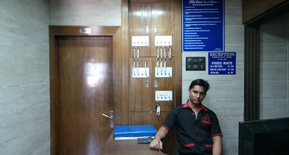 Hotel Relax Inn Guest House, Mumbai 3